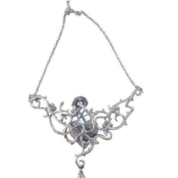 Gothic Bed of Blood Roses Necklace Victorian Jewelry Steampunk Vampire Madame - Picture 3 of 9